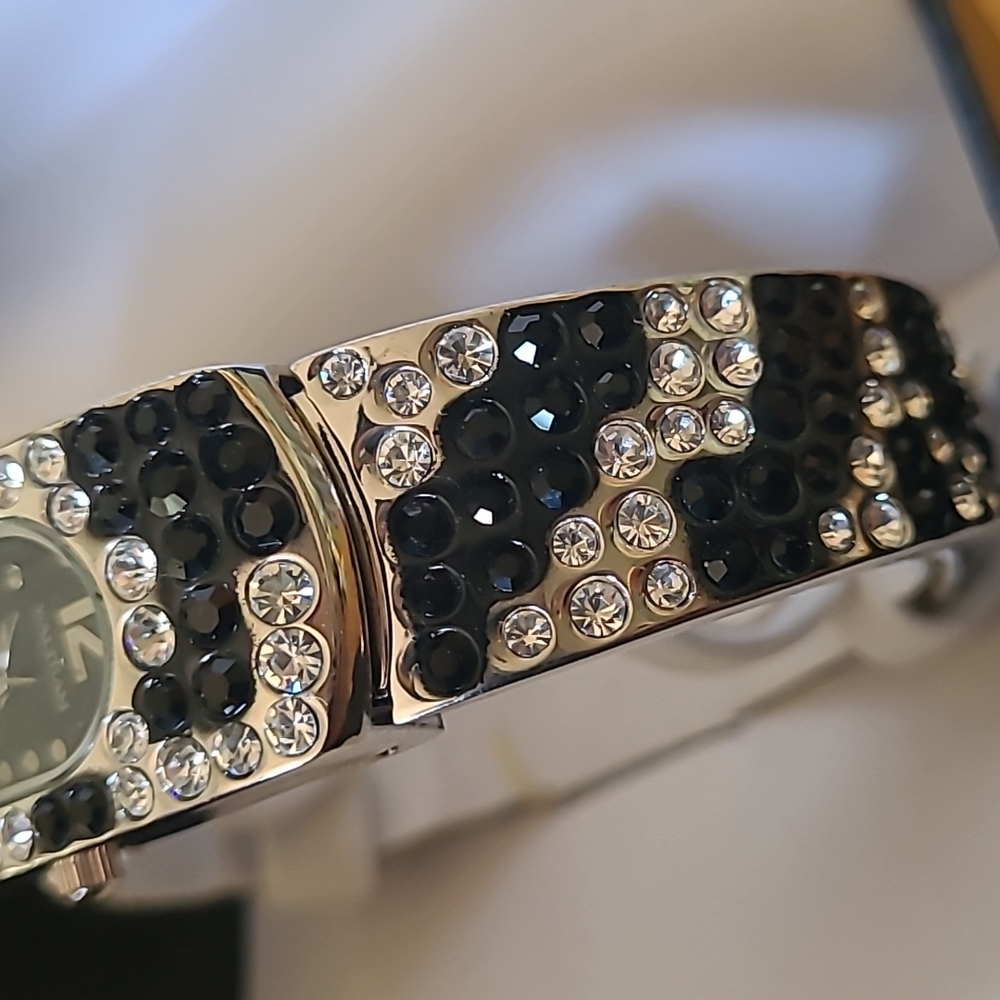 Watch - Picture 3 of 4